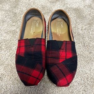 Toms Red and Black Plaid Alpargatas, size 7